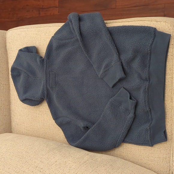 Abercrombie & Fitch Kids size 9 / 10, Blue Fleece Hoodie Half Zip - Picture 4 of 5
